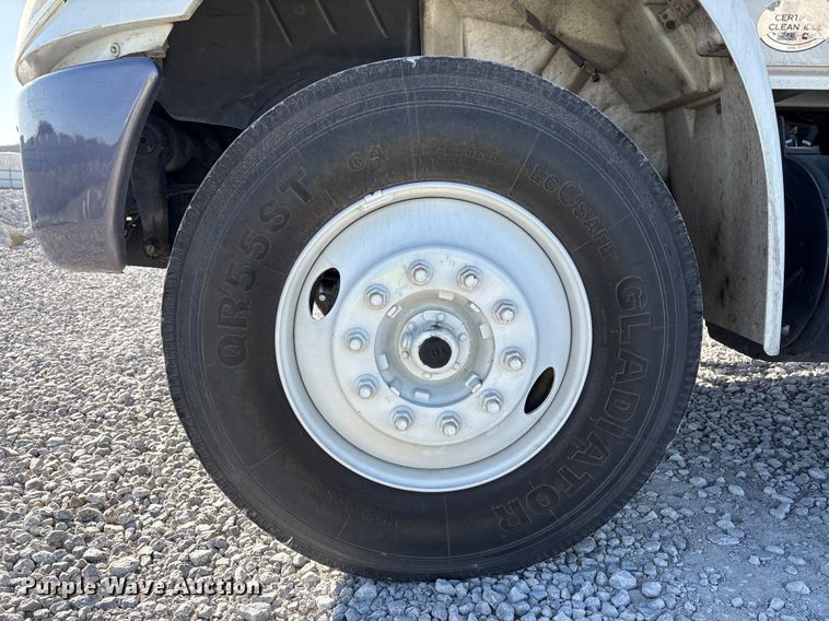 image for item YA1939 2018 International MA025 box truck