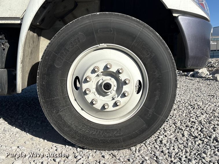 image for item YA1939 2018 International MA025 box truck