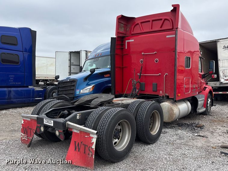 image for item YA1958 2016 Peterbilt 579 semi truck
