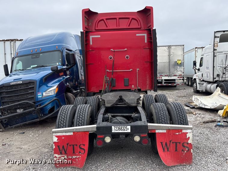 image for item YA1958 2016 Peterbilt 579 semi truck