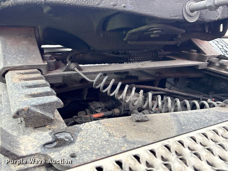 image for item YA1958 2016 Peterbilt 579 semi truck