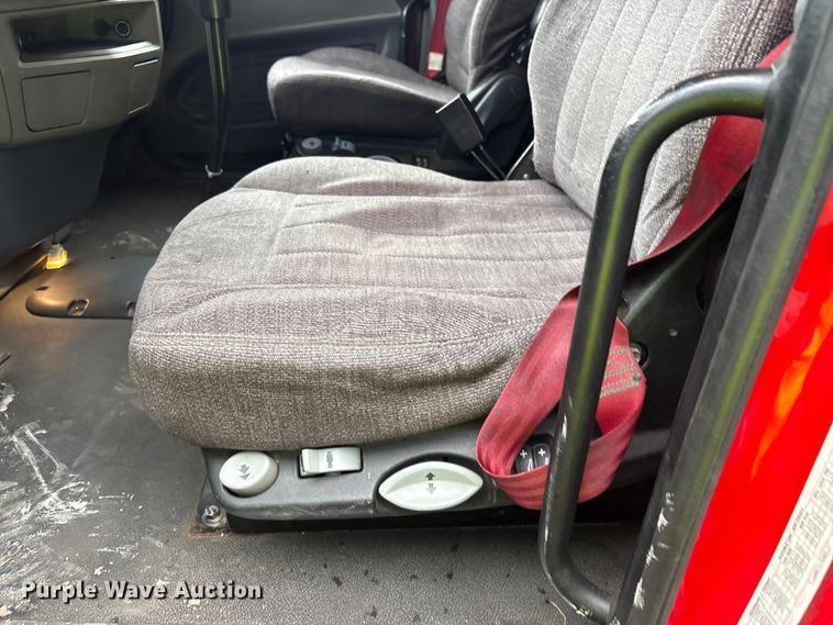 image for item YA1958 2016 Peterbilt 579 semi truck