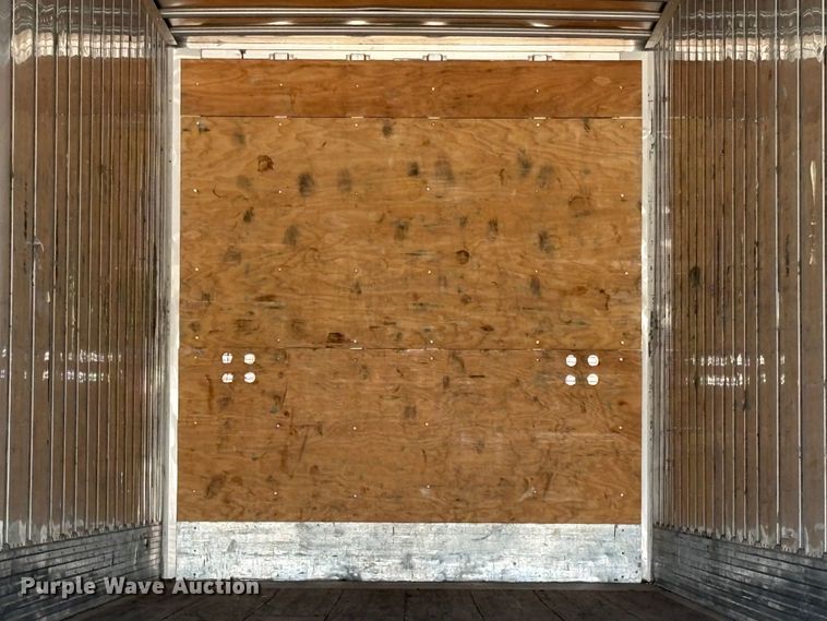 image for item YA2089 2016 Utility VS2DX dry van trailer