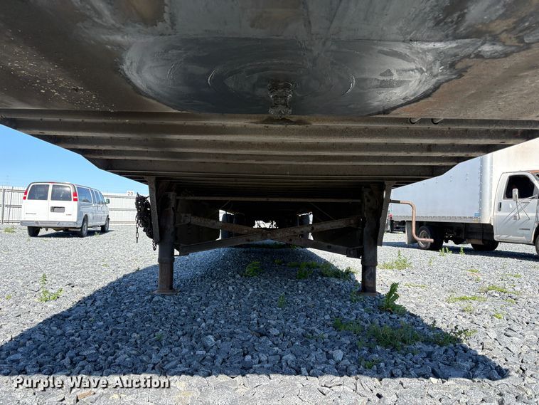 image for item YA2089 2016 Utility VS2DX dry van trailer