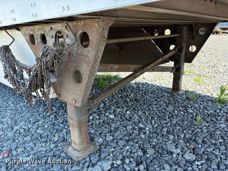 image for item YA2089 2016 Utility VS2DX dry van trailer