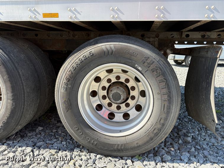 image for item YA2089 2016 Utility VS2DX dry van trailer