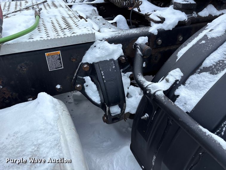 image for item YA2160 2015 Peterbilt 389 semi truck