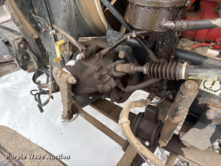 image for item YA2160 2015 Peterbilt 389 semi truck