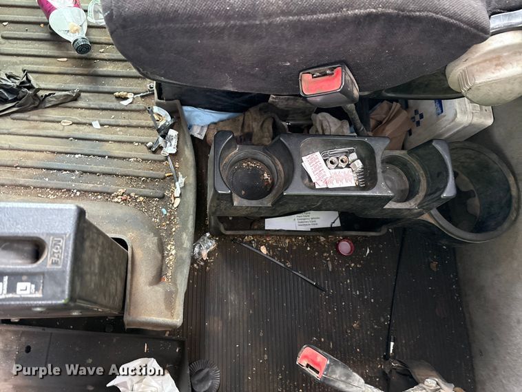 image for item YA2160 2015 Peterbilt 389 semi truck