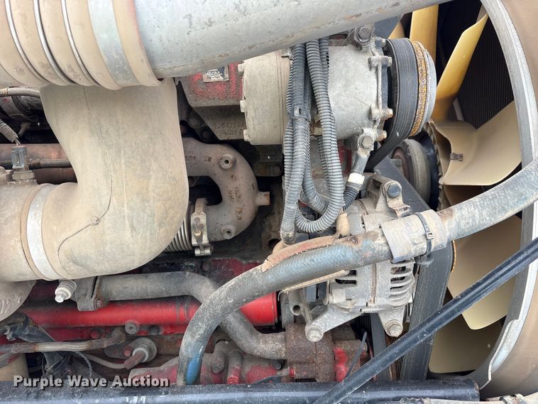 image for item YA2160 2015 Peterbilt 389 semi truck