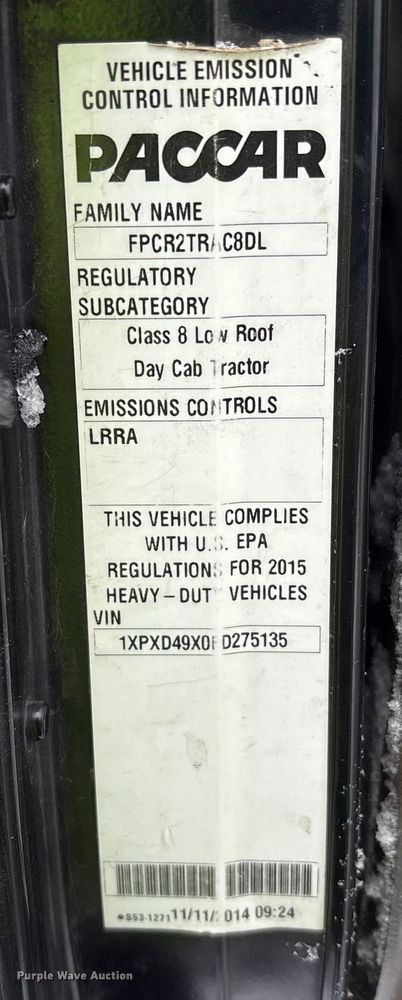 image for item YA2160 2015 Peterbilt 389 semi truck