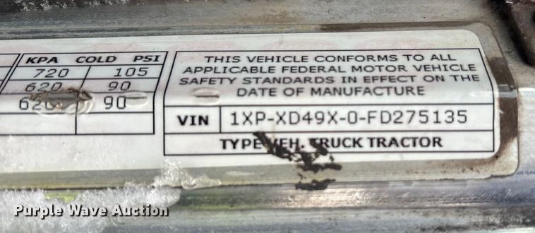 image for item YA2160 2015 Peterbilt 389 semi truck