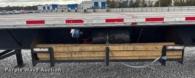 image for item YA2217 2017 Transcraft flatbed trailer