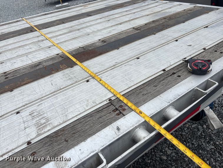 image for item YA2217 2017 Transcraft flatbed trailer