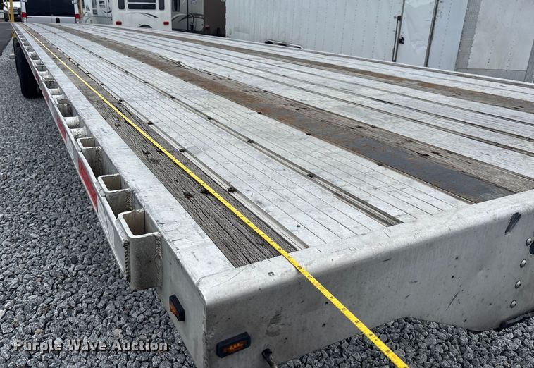 image for item YA2217 2017 Transcraft flatbed trailer