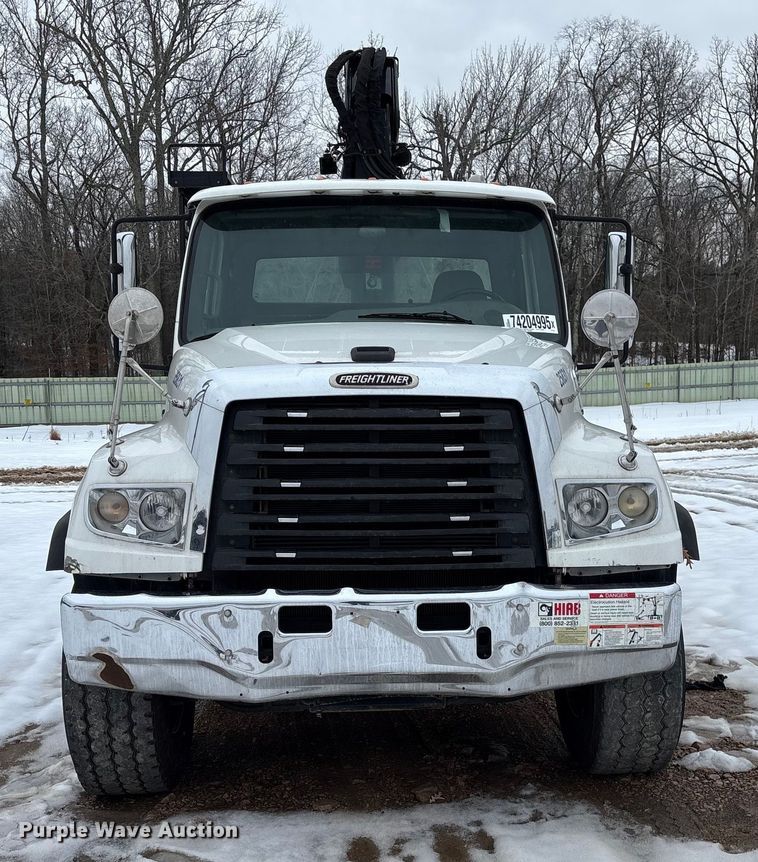 image for item YA2227 2020 Freightliner 114SD crane truck