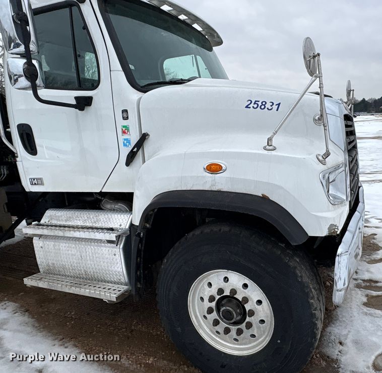 image for item YA2227 2020 Freightliner 114SD crane truck