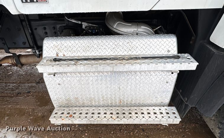 image for item YA2227 2020 Freightliner 114SD crane truck