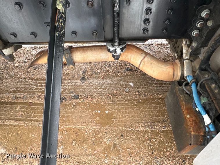 image for item YA2227 2020 Freightliner 114SD crane truck