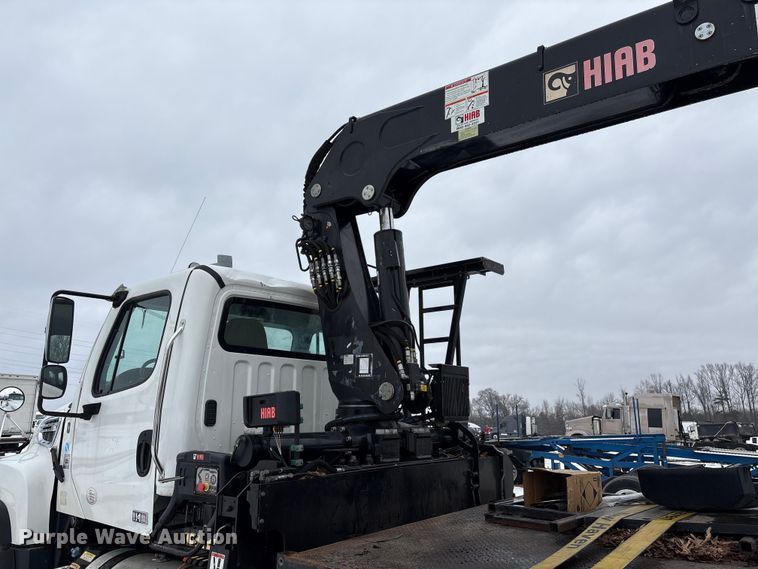 image for item YA2227 2020 Freightliner 114SD crane truck