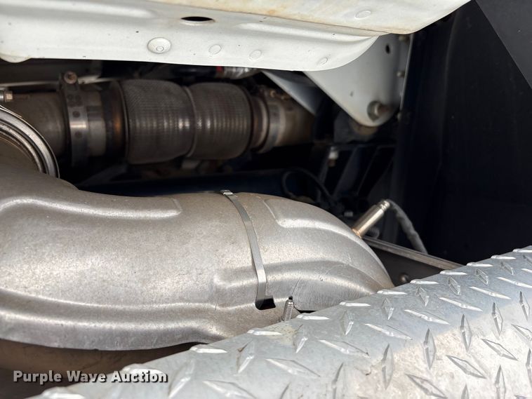 image for item YA2227 2020 Freightliner 114SD crane truck