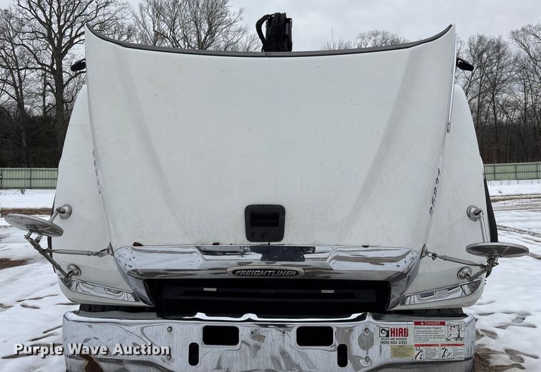 image for item YA2227 2020 Freightliner 114SD crane truck