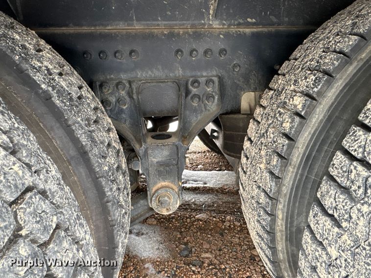 image for item YA2227 2020 Freightliner 114SD crane truck