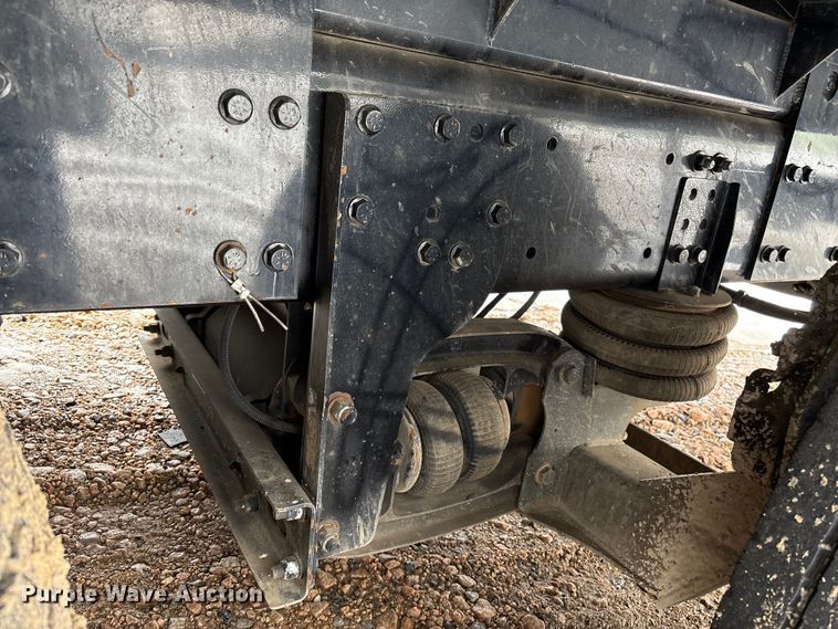 image for item YA2227 2020 Freightliner 114SD crane truck