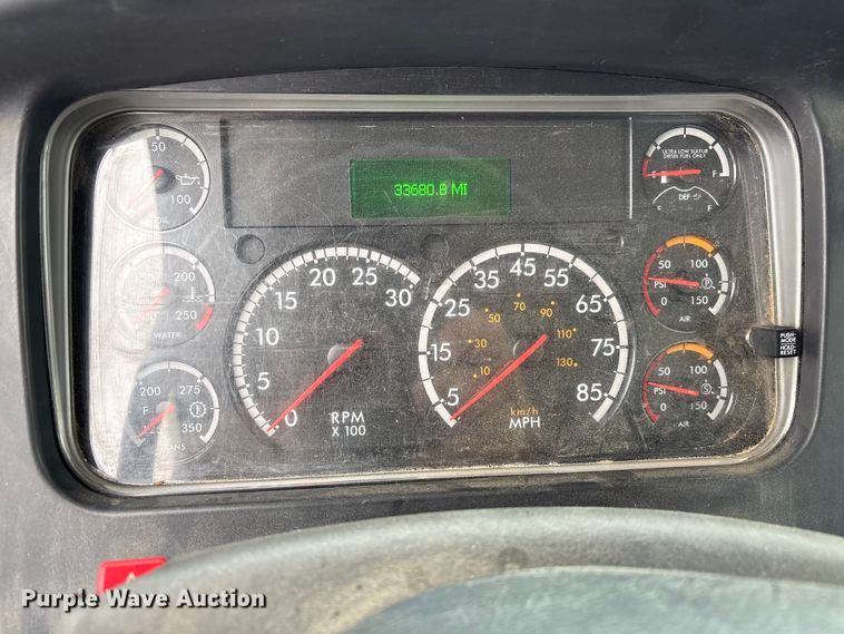 image for item YA2227 2020 Freightliner 114SD crane truck