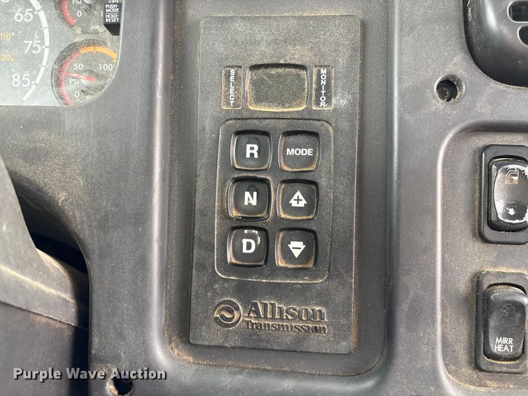 image for item YA2227 2020 Freightliner 114SD crane truck