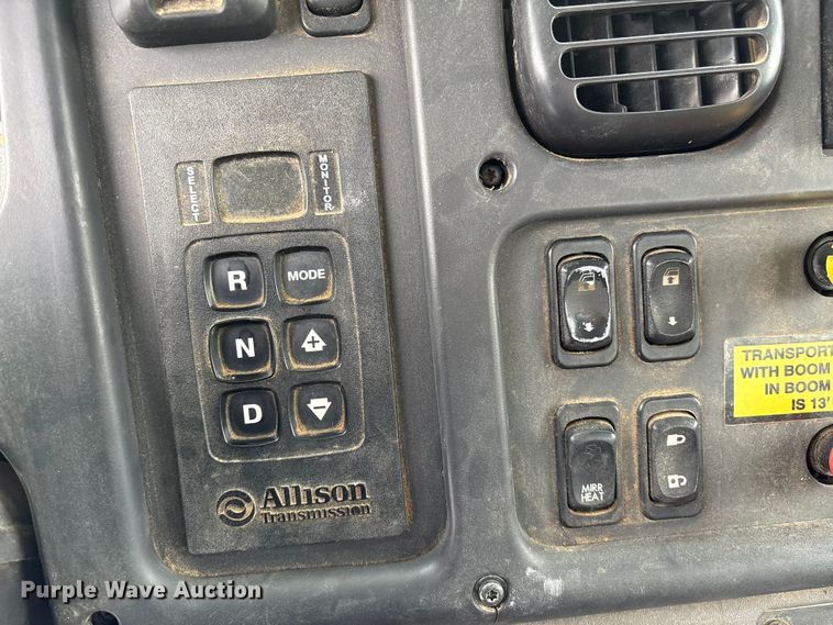 image for item YA2227 2020 Freightliner 114SD crane truck