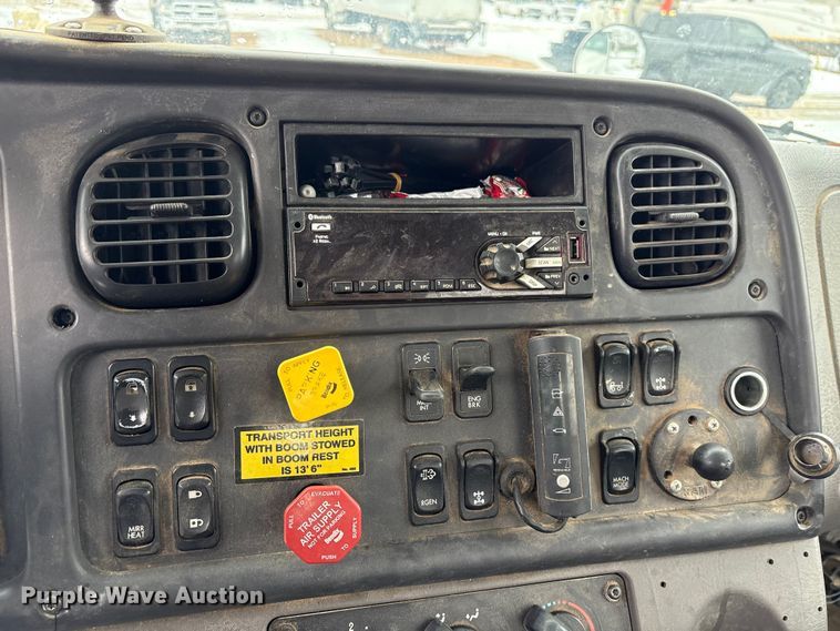 image for item YA2227 2020 Freightliner 114SD crane truck