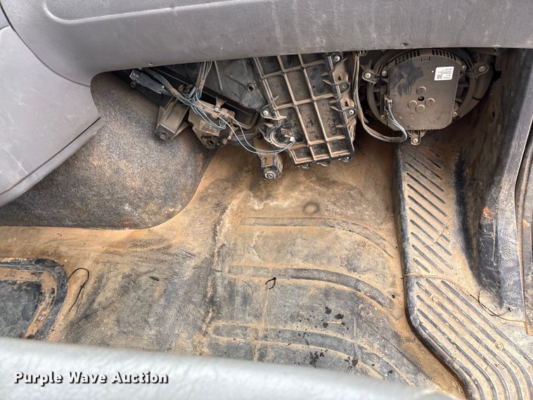 image for item YA2227 2020 Freightliner 114SD crane truck