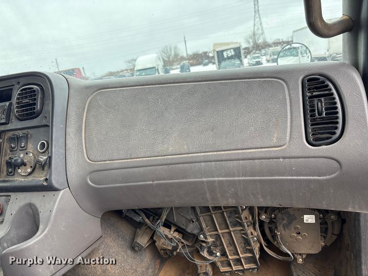 image for item YA2227 2020 Freightliner 114SD crane truck