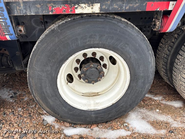 image for item YA2227 2020 Freightliner 114SD crane truck