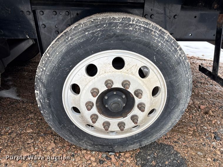 image for item YA2227 2020 Freightliner 114SD crane truck