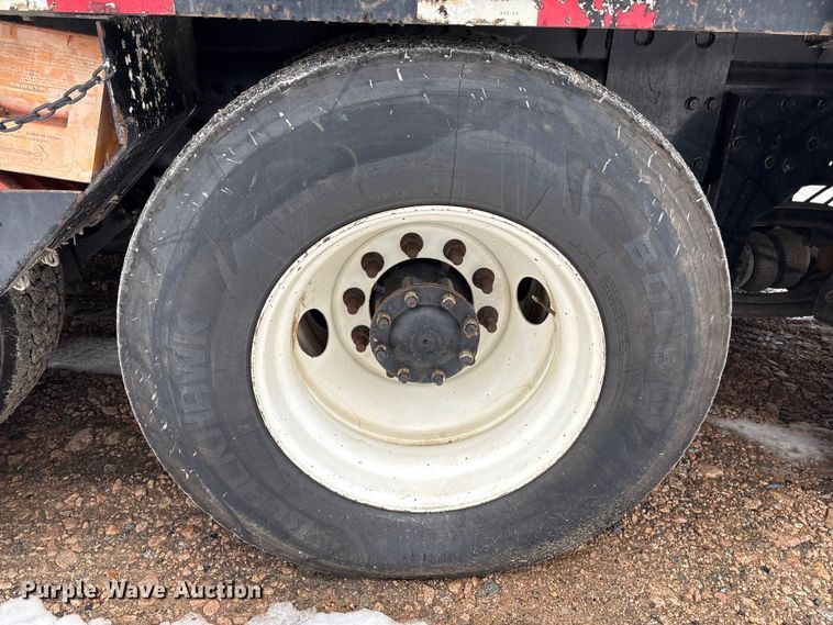 image for item YA2227 2020 Freightliner 114SD crane truck