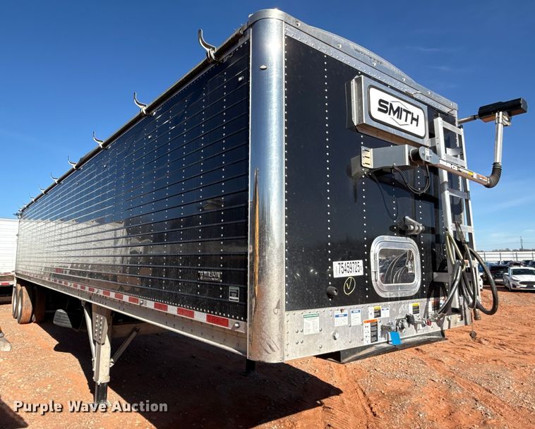 image for item YA2235 2026 Wilson DWBT-750B live bottom trailer