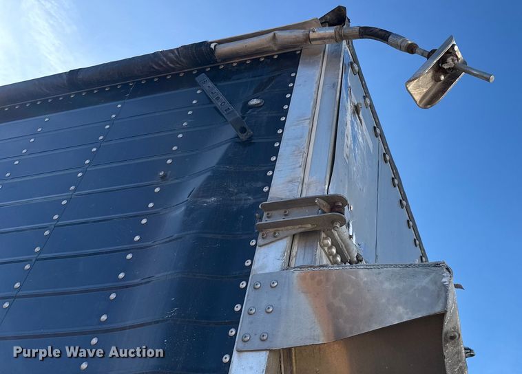 image for item YA2235 2026 Wilson DWBT-750B live bottom trailer