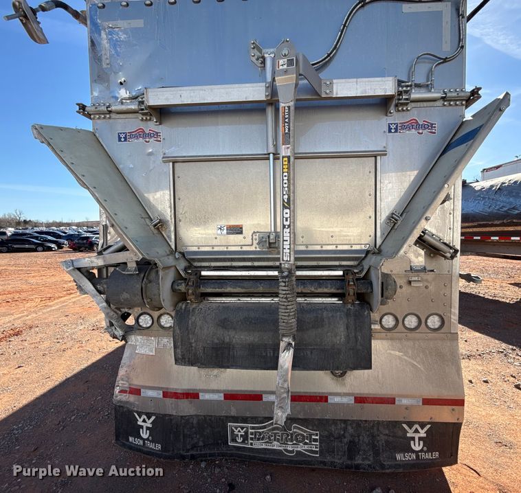 image for item YA2235 2026 Wilson DWBT-750B live bottom trailer