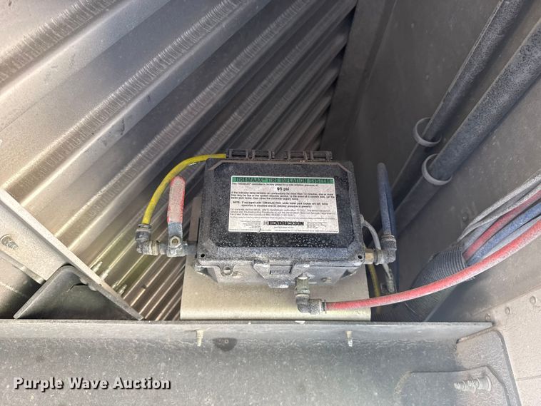 image for item YA2235 2026 Wilson DWBT-750B live bottom trailer