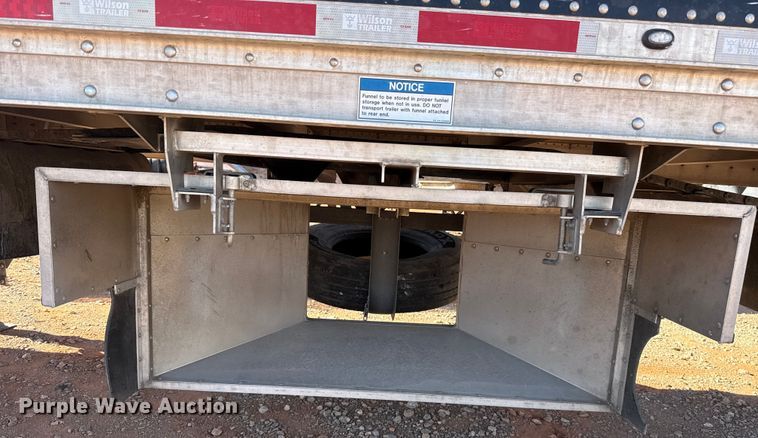 image for item YA2235 2026 Wilson DWBT-750B live bottom trailer