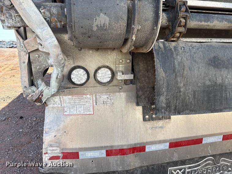 image for item YA2235 2026 Wilson DWBT-750B live bottom trailer