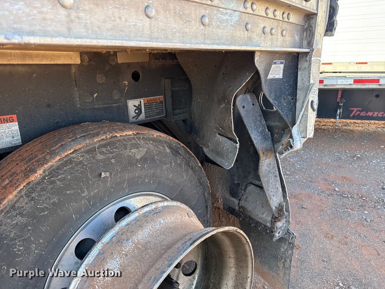 image for item YA2235 2026 Wilson DWBT-750B live bottom trailer