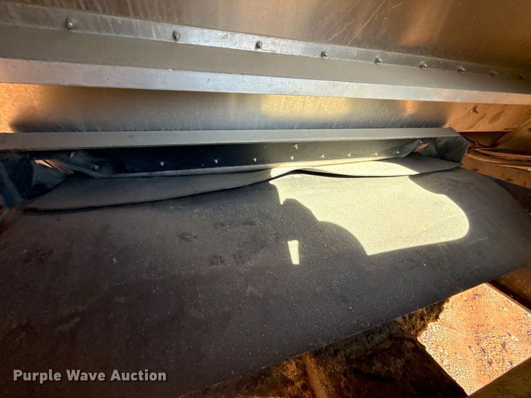 image for item YA2235 2026 Wilson DWBT-750B live bottom trailer