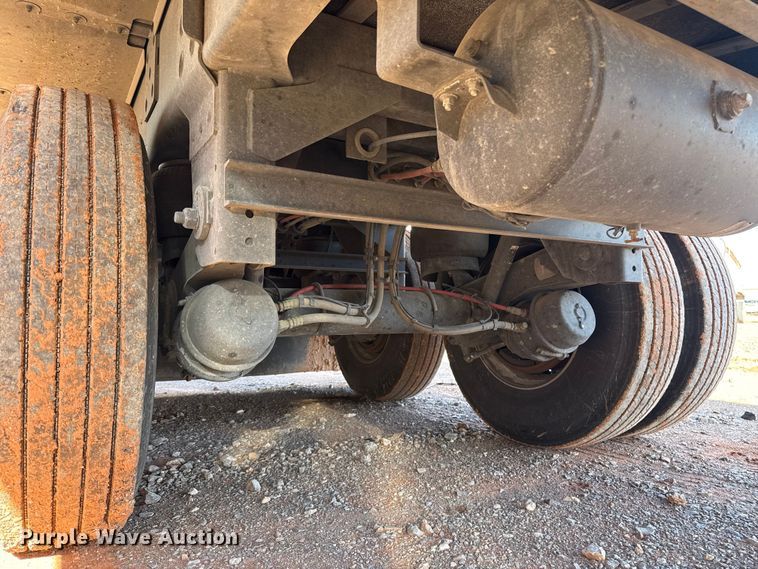 image for item YA2235 2026 Wilson DWBT-750B live bottom trailer