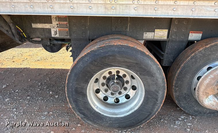 image for item YA2235 2026 Wilson DWBT-750B live bottom trailer