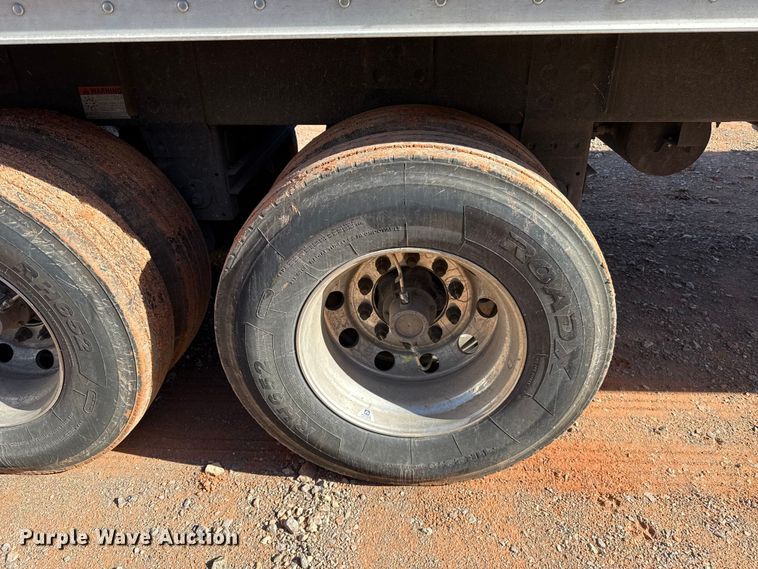 image for item YA2235 2026 Wilson DWBT-750B live bottom trailer