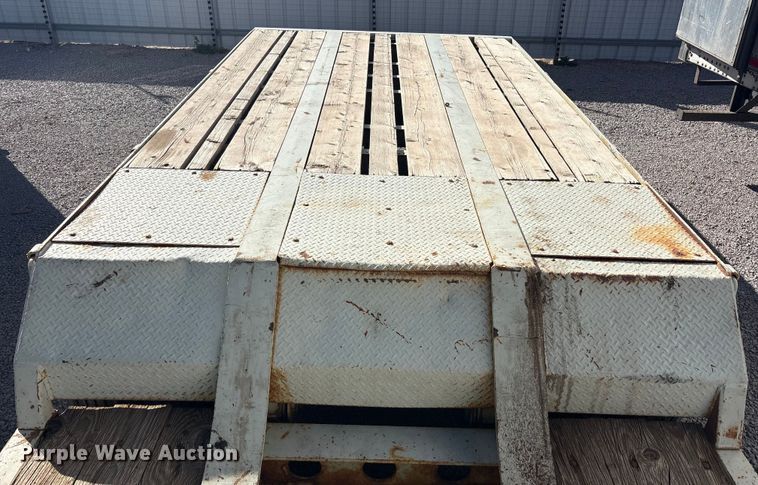 image for item YA2428 2001 K-Line 1851-2 lowboy equipment trailer