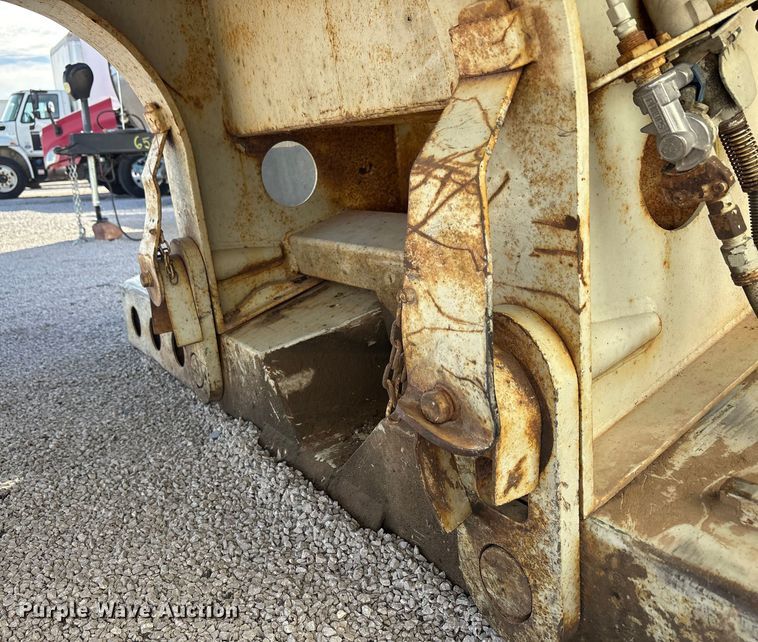 image for item YA2428 2001 K-Line 1851-2 lowboy equipment trailer